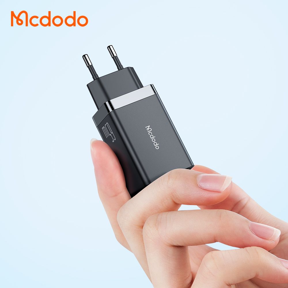 Mcdodo 65w GaN 5 Mini Fast Charger Tri Port + 2m USB-C Cable